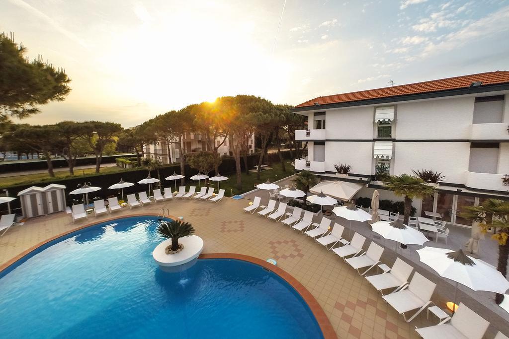 Hotel Elite Лідо-ді-Єзоло Екстер'єр фото