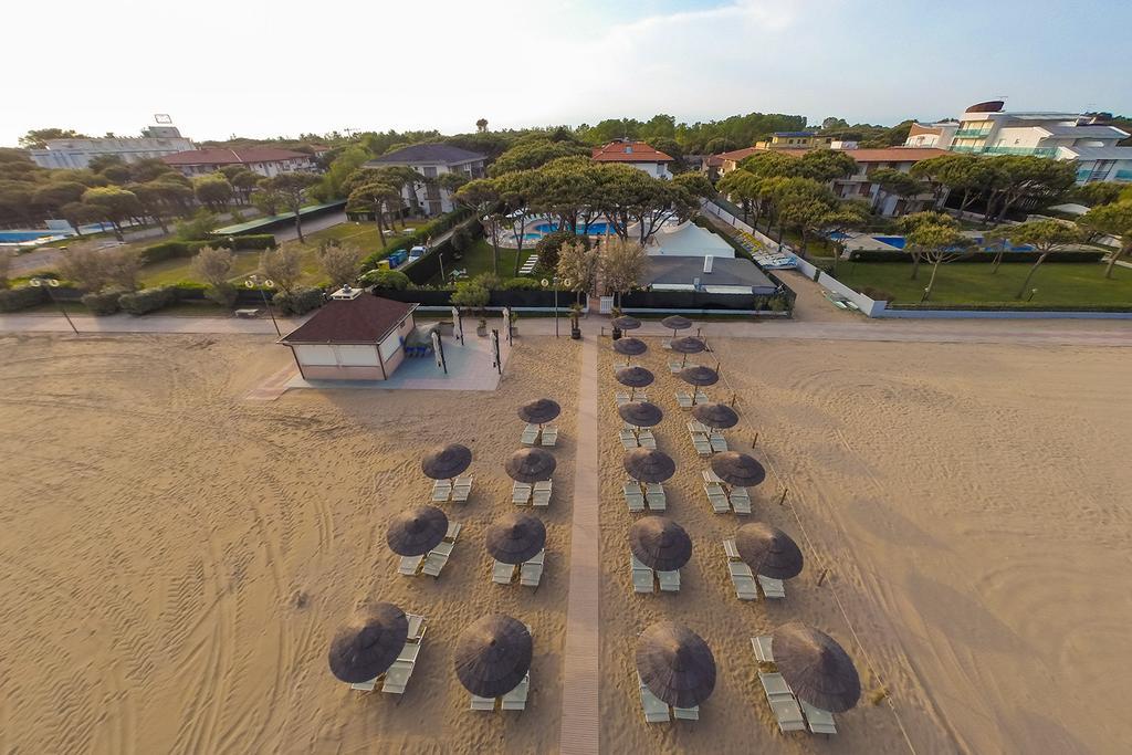 Hotel Elite Лідо-ді-Єзоло Екстер'єр фото