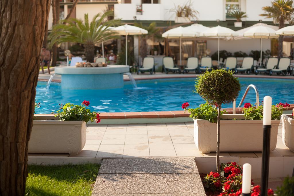 Hotel Elite Лідо-ді-Єзоло Екстер'єр фото